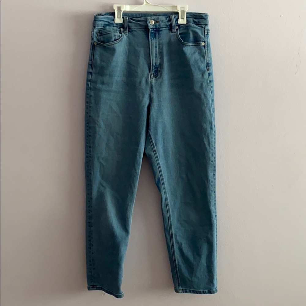 American eagle mom jeans